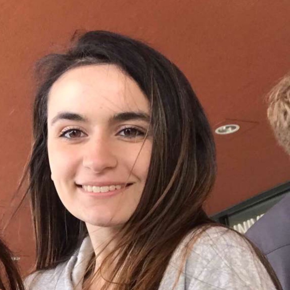 Meet your Posher, Andreia